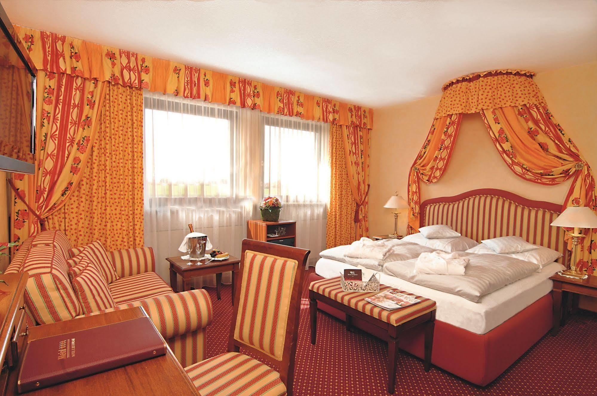 Meinl Hotel & Restaurant Neu-Ulm Εξωτερικό φωτογραφία
