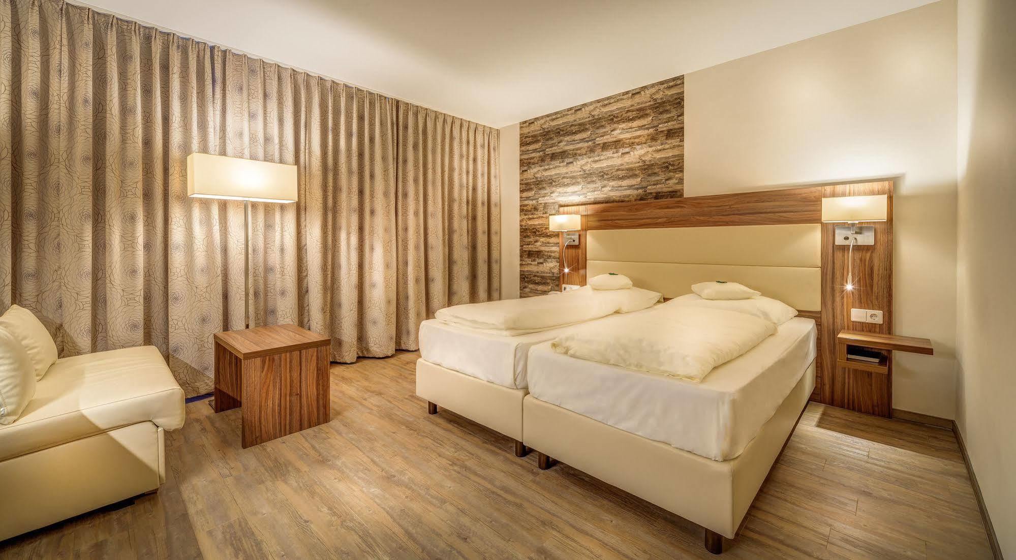 Meinl Hotel & Restaurant Neu-Ulm Εξωτερικό φωτογραφία