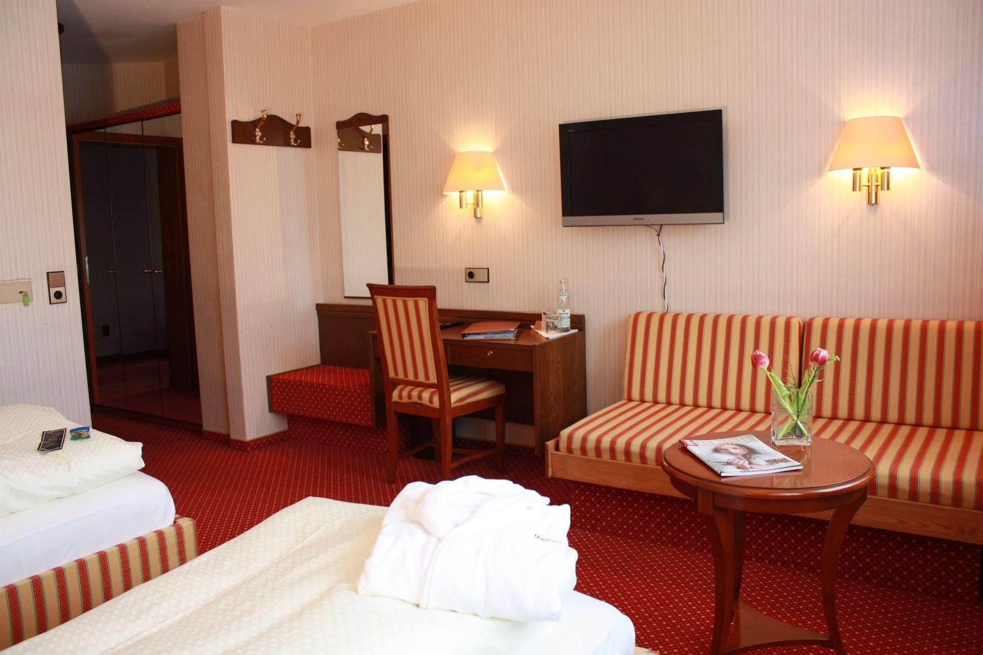 Meinl Hotel & Restaurant Neu-Ulm Εξωτερικό φωτογραφία